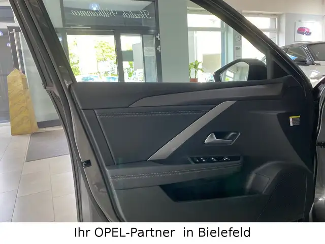 Opel Astra view 10