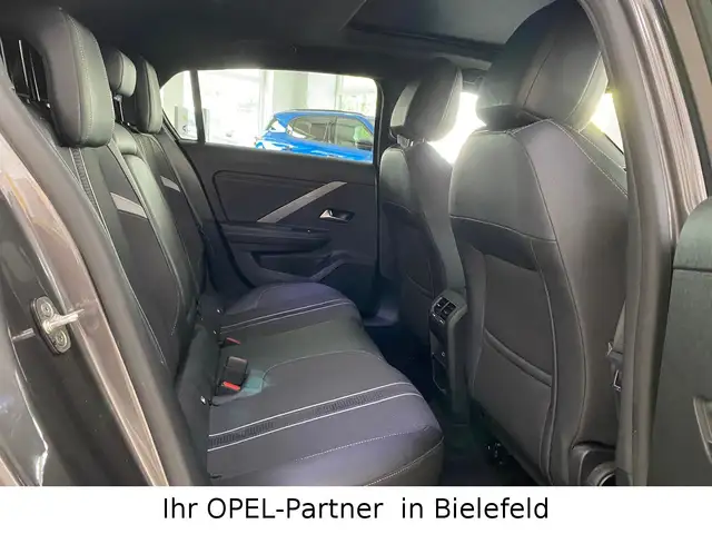 Opel Astra view 14