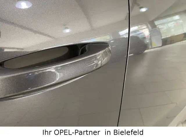 Opel Astra view 9