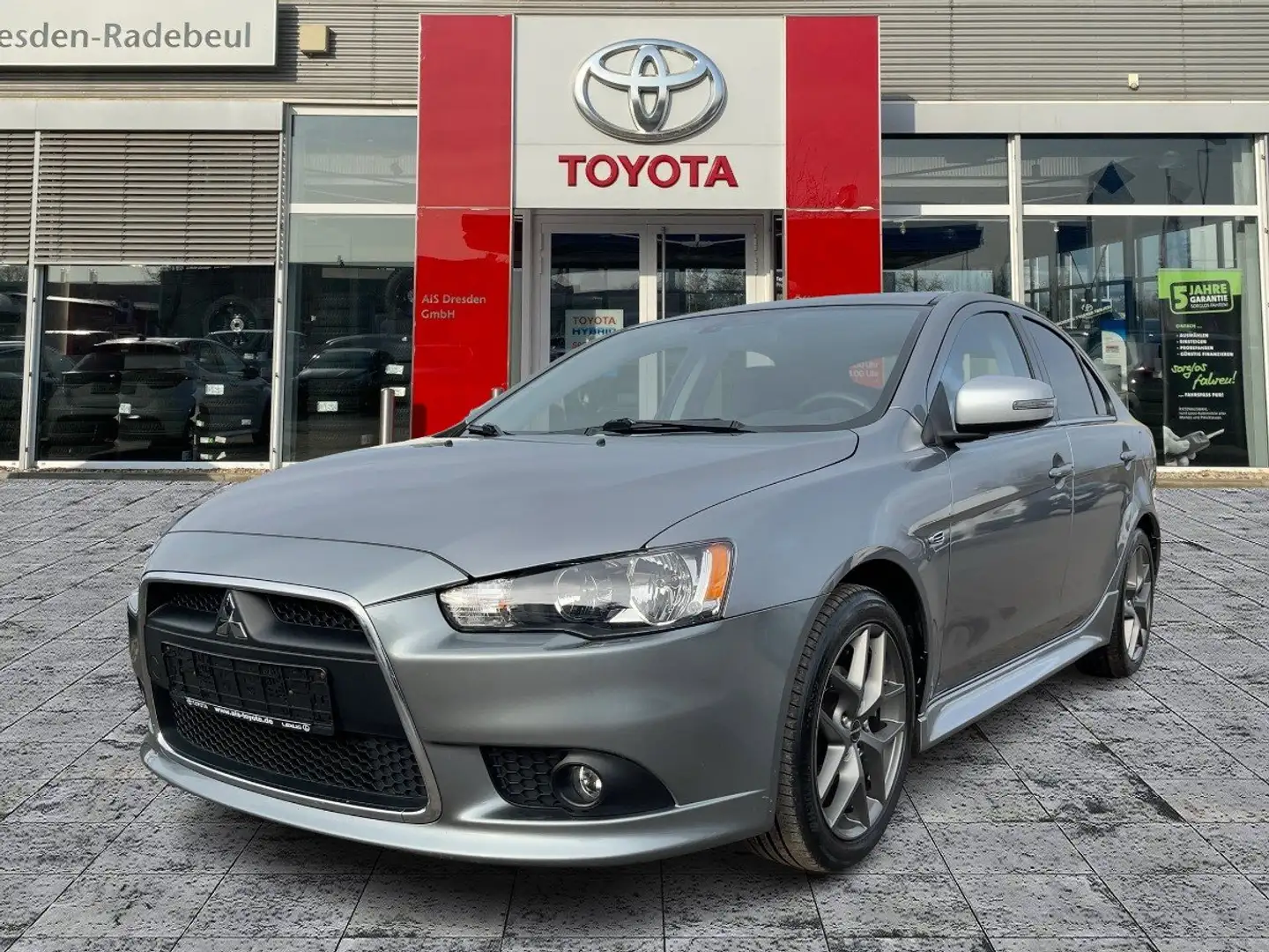 Mitsubishi Lancer 1.6 MPI Sportback Diamant Navi*KAM*DAB*SHZ Grau - 2