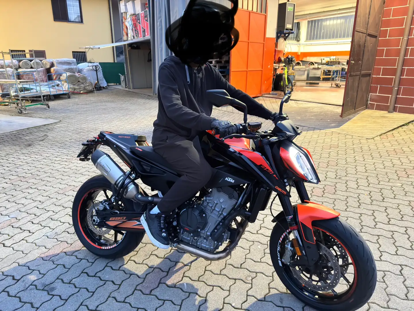 KTM 890 Duke L - 1