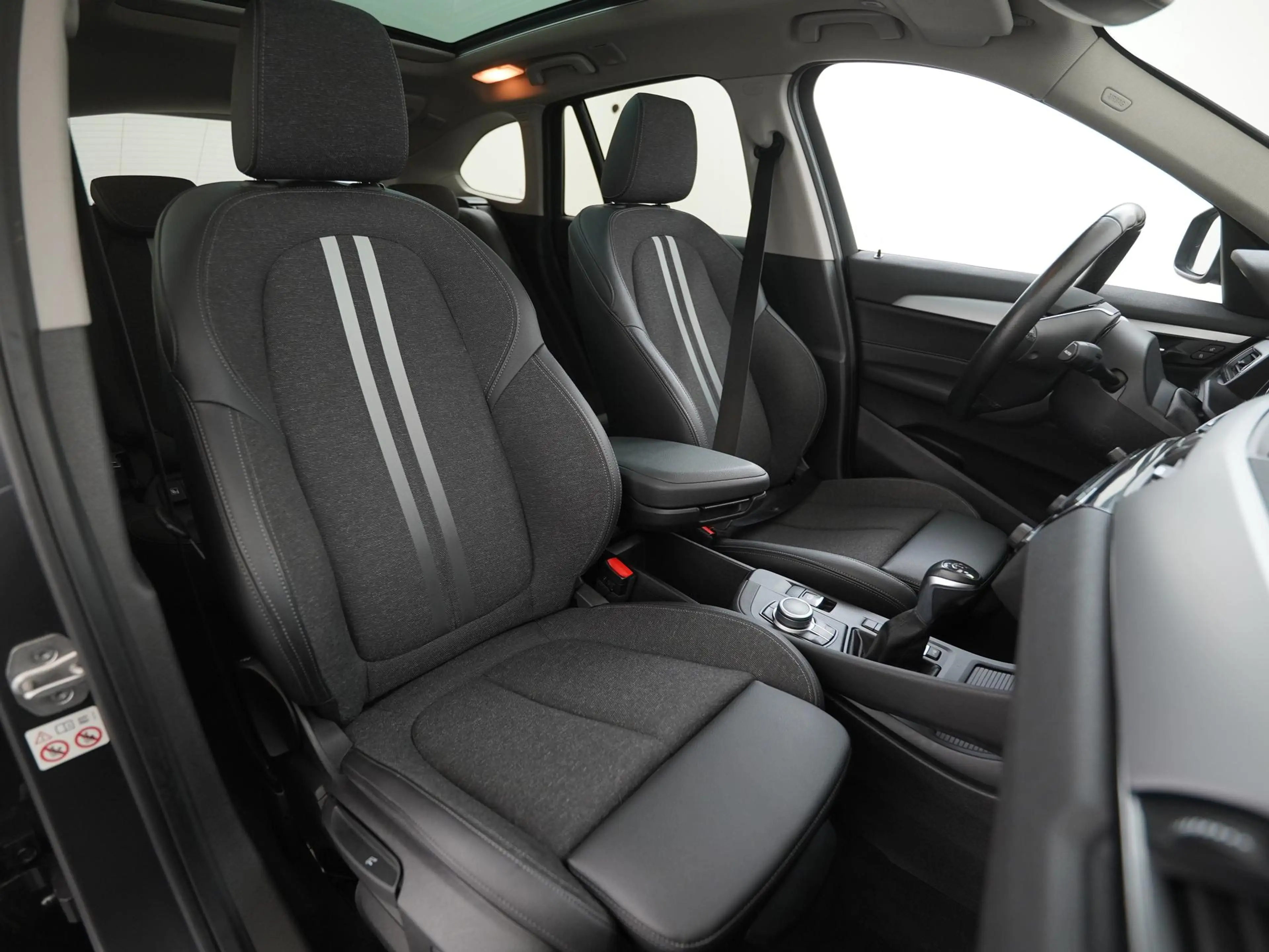 BMW X1 xDrive25e Sport Line | Panoramadak | Camera | Zond — photo 34