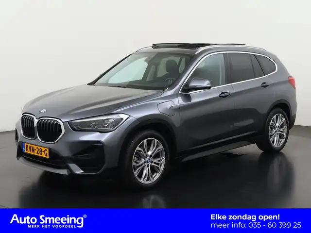 BMW X1 xDrive25e Sport Line | Panoramadak | Camera | Zond