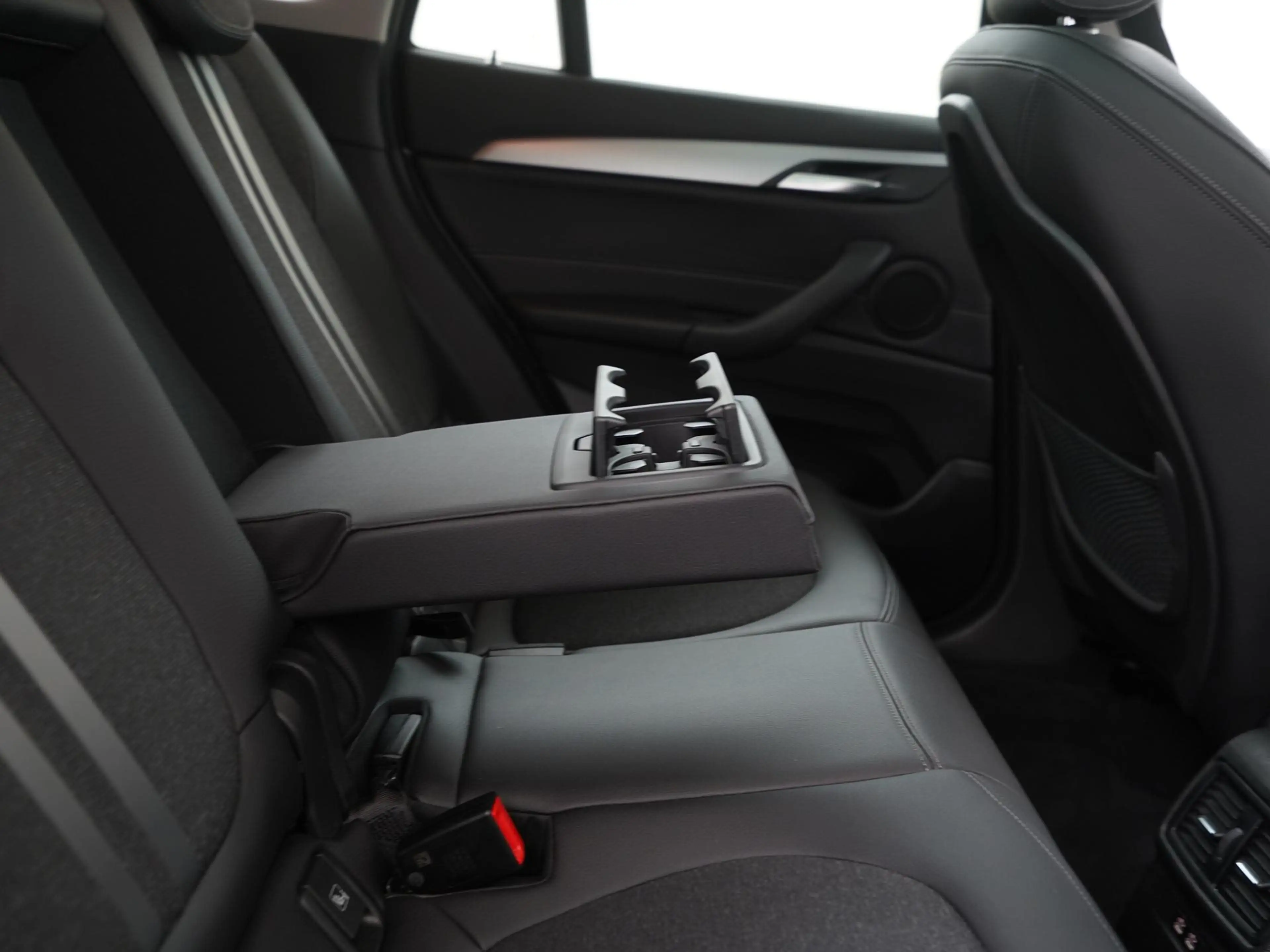 BMW X1 xDrive25e Sport Line | Panoramadak | Camera | Zond — photo 33