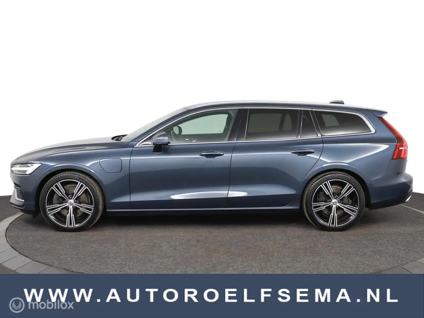 Volvo V60 2.0 T6 Recharge AWD Inscription|19 Inch|ACC|Trekha Blauw - 1
