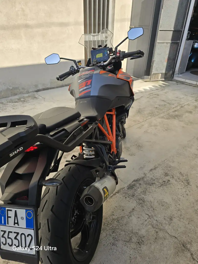 KTM 1290 Super Duke GT Naranja - 2