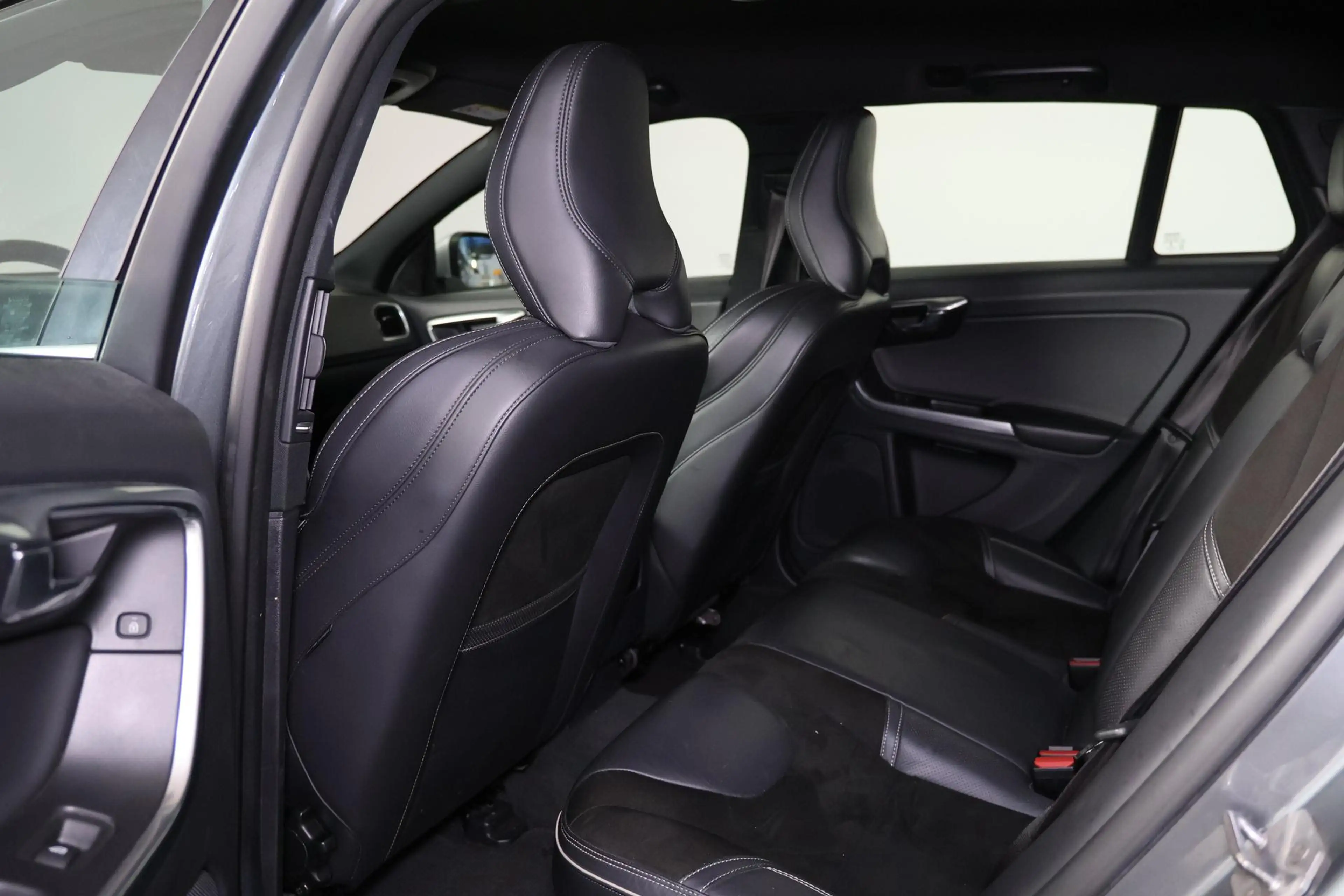 Volvo V60 T3 R-Design - Cruise control - Parkeersensoren ach — photo 13