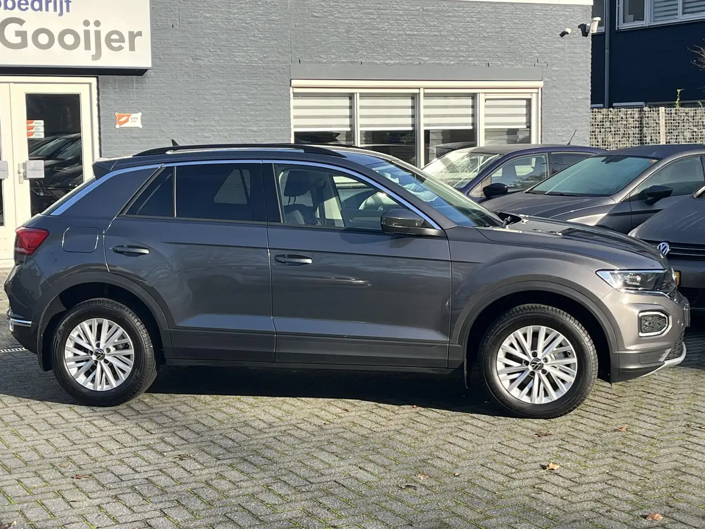 Volkswagen T-Roc 1.5 TSi DSG Style | CAMERA | STOELVERW. | EL. ACHT Gris - 2