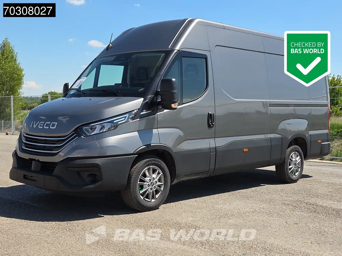 Iveco Daily 35S21 3.0L Automaat 210PK L2H2 ACC LED Grau - 1