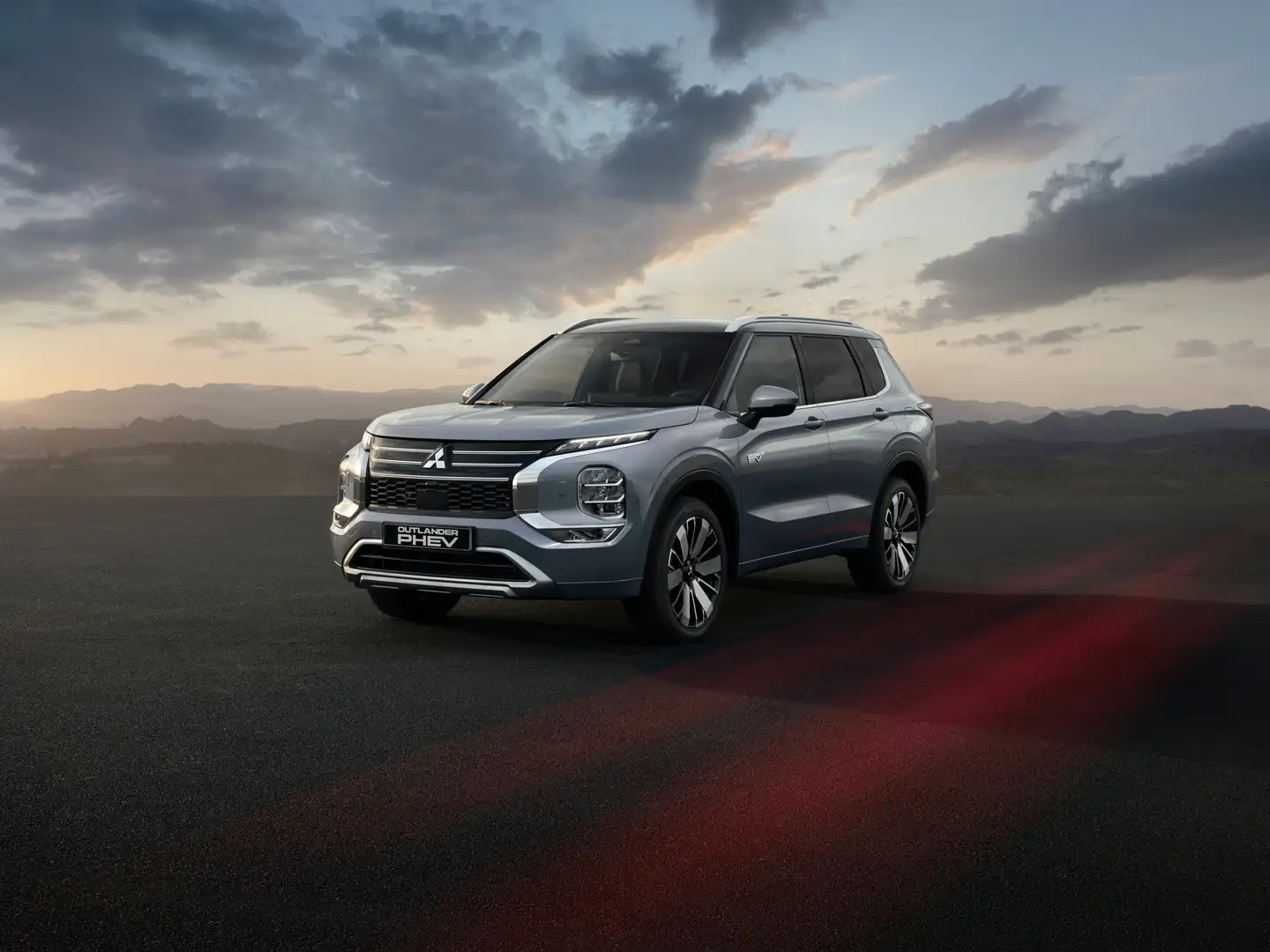 Mitsubishi Outlander 2.4 4WD Plug-In Hybrid Basis Blanc - 1