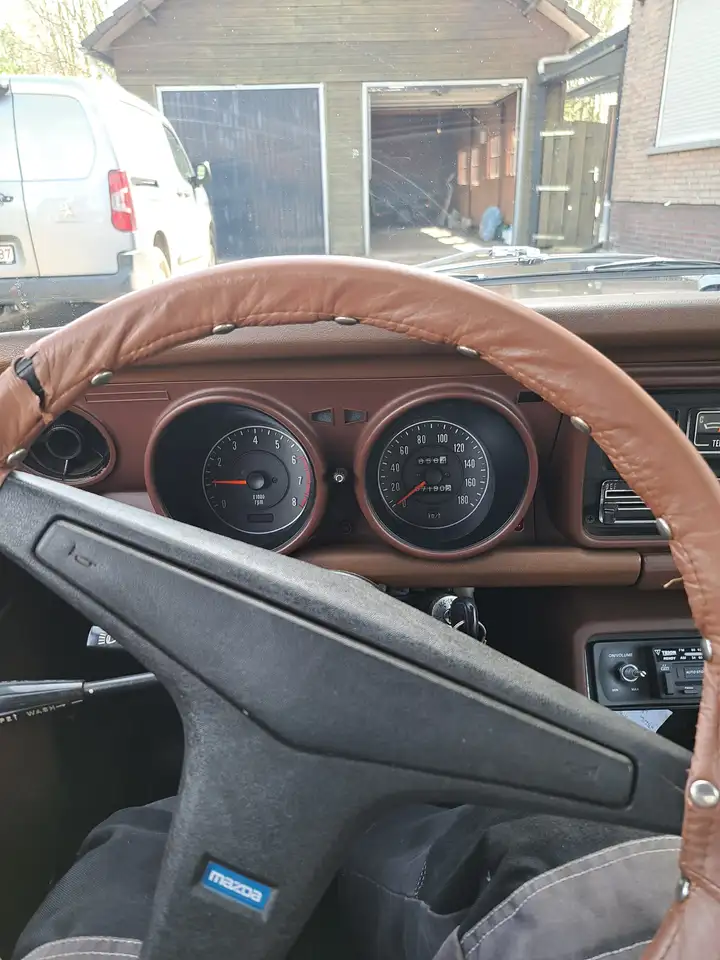 Mazda 818 coupe, foto 9