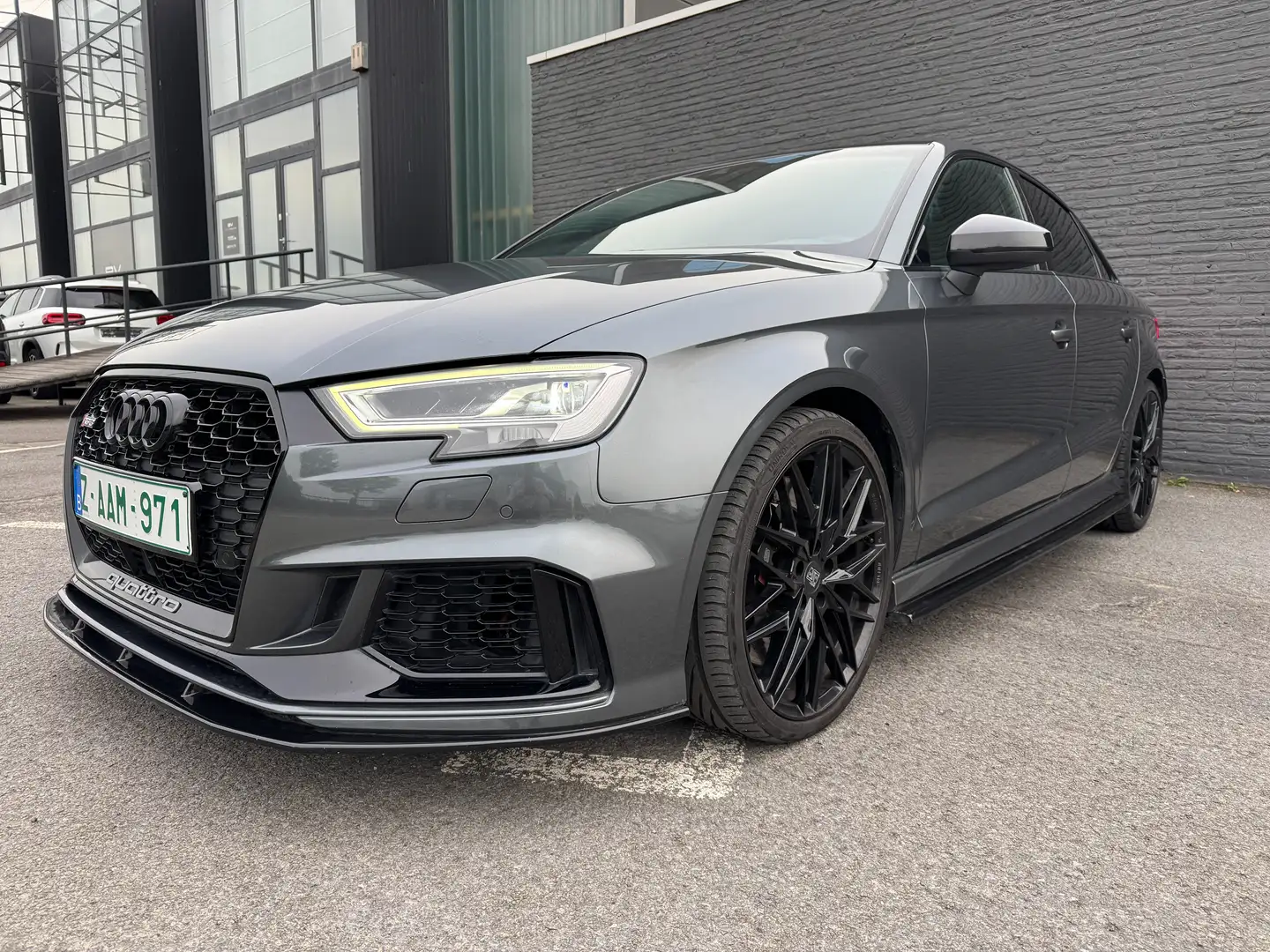 Audi RS3 Sedan 2.5TFSI Quattro S tronic ACC/Pano/280km/h Grau - 2