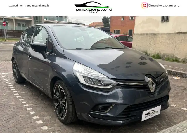 Renault Clio Clio IV 2017 0.9 tce Moschino Life 90cv