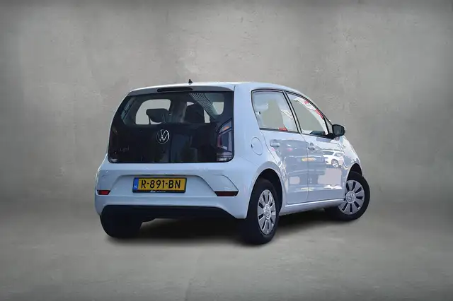 Volkswagen up! view 3