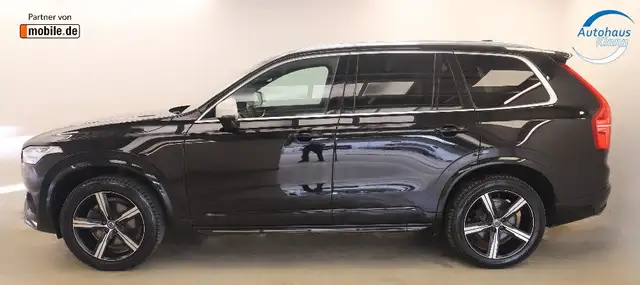 Volvo XC90 view 4