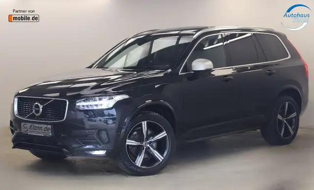 Volvo XC90 view 3