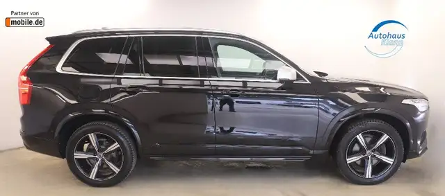 Volvo XC90 view 5