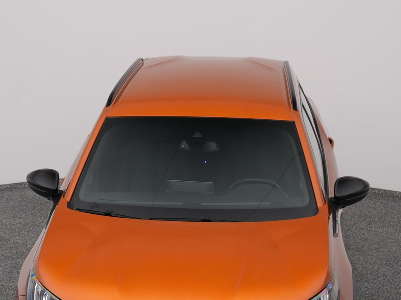 Peugeot e-2008 EV Allure 50 kWh | CAMERA | CARPLAY — photo 33