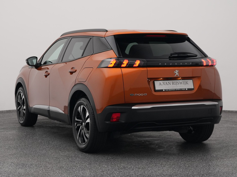 Peugeot e-2008 EV Allure 50 kWh | CAMERA | CARPLAY — photo 6