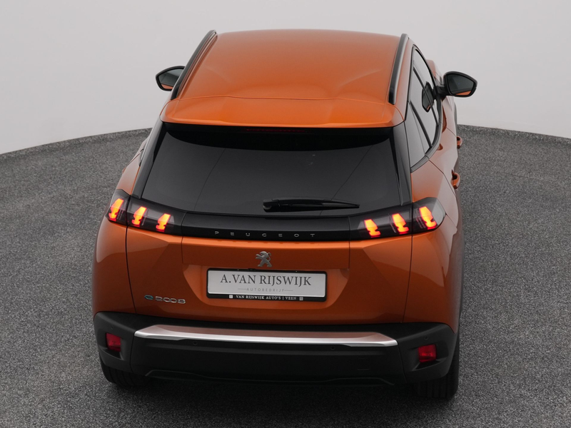 Peugeot e-2008 EV Allure 50 kWh | CAMERA | CARPLAY — photo 29