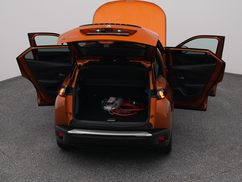 Peugeot e-2008 EV Allure 50 kWh | CAMERA | CARPLAY — photo 30
