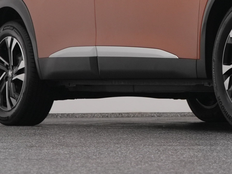 Peugeot e-2008 EV Allure 50 kWh | CAMERA | CARPLAY — photo 39