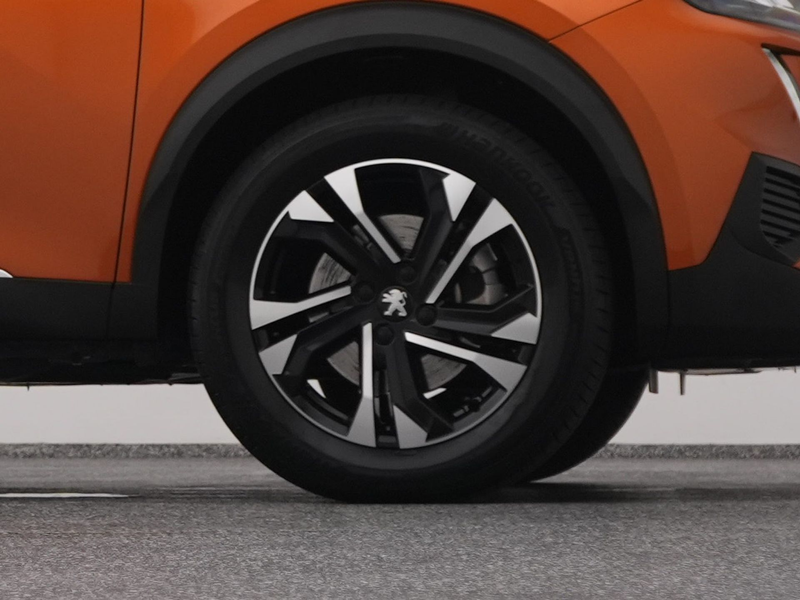 Peugeot e-2008 EV Allure 50 kWh | CAMERA | CARPLAY — photo 43