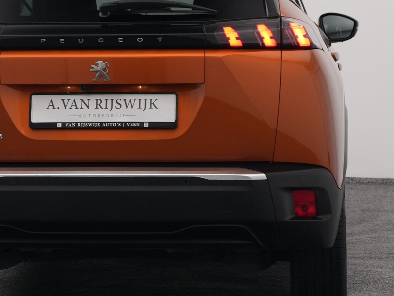 Peugeot e-2008 EV Allure 50 kWh | CAMERA | CARPLAY — photo 21