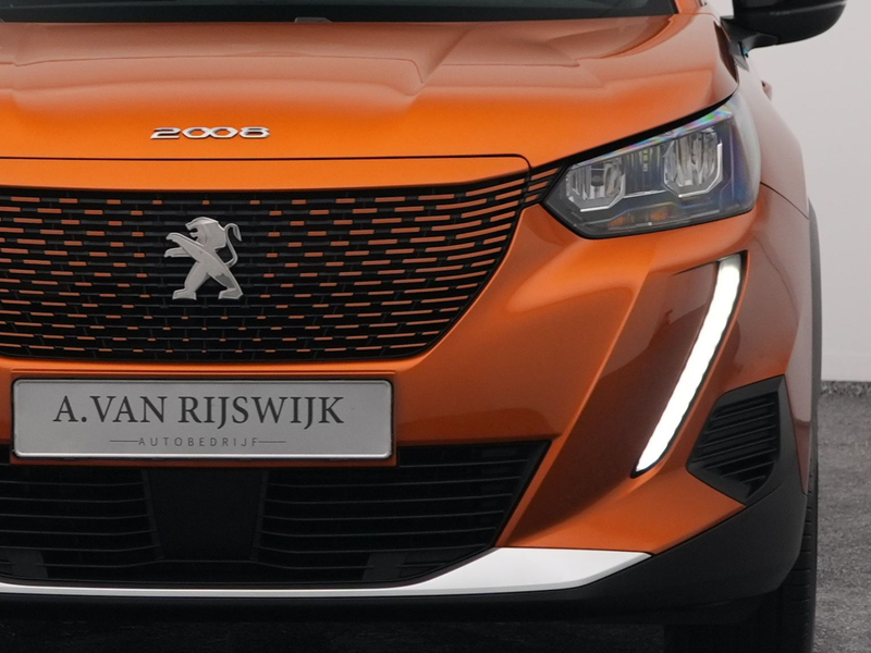Peugeot e-2008 EV Allure 50 kWh | CAMERA | CARPLAY — photo 20