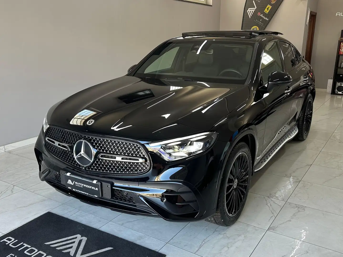 Mercedes-Benz GLC 300 d Coupe AMG Premium Plus 4matic phev (eq-power) Nero - 1