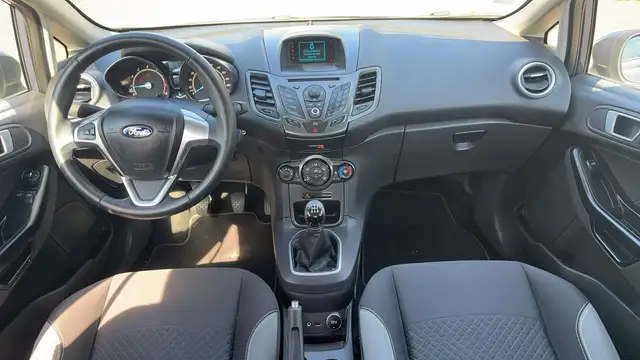 Ford Fiesta view 11