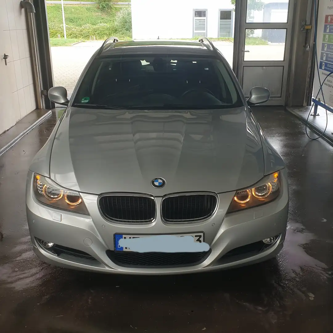 BMW 320 320i Touring Aut. - 2