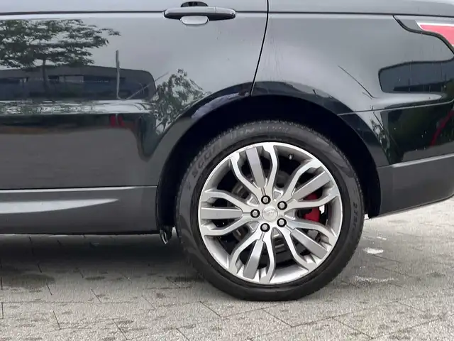Land Rover Range Rover Sport view 9