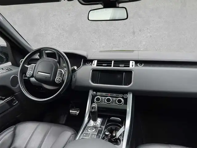 Land Rover Range Rover Sport view 4