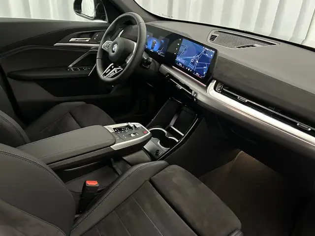 BMW X1 view 8