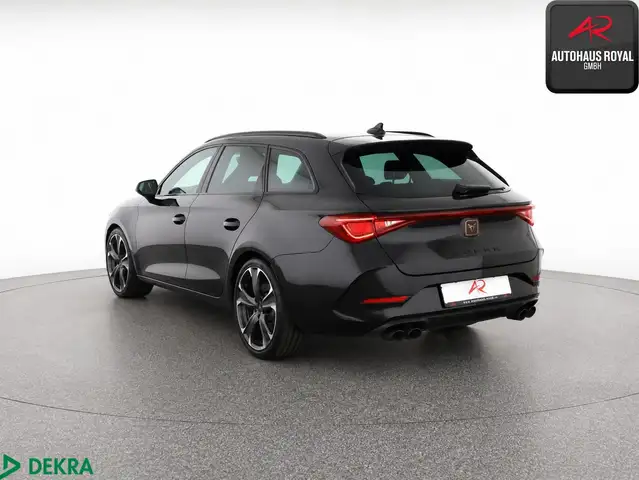 Cupra Leon view 3