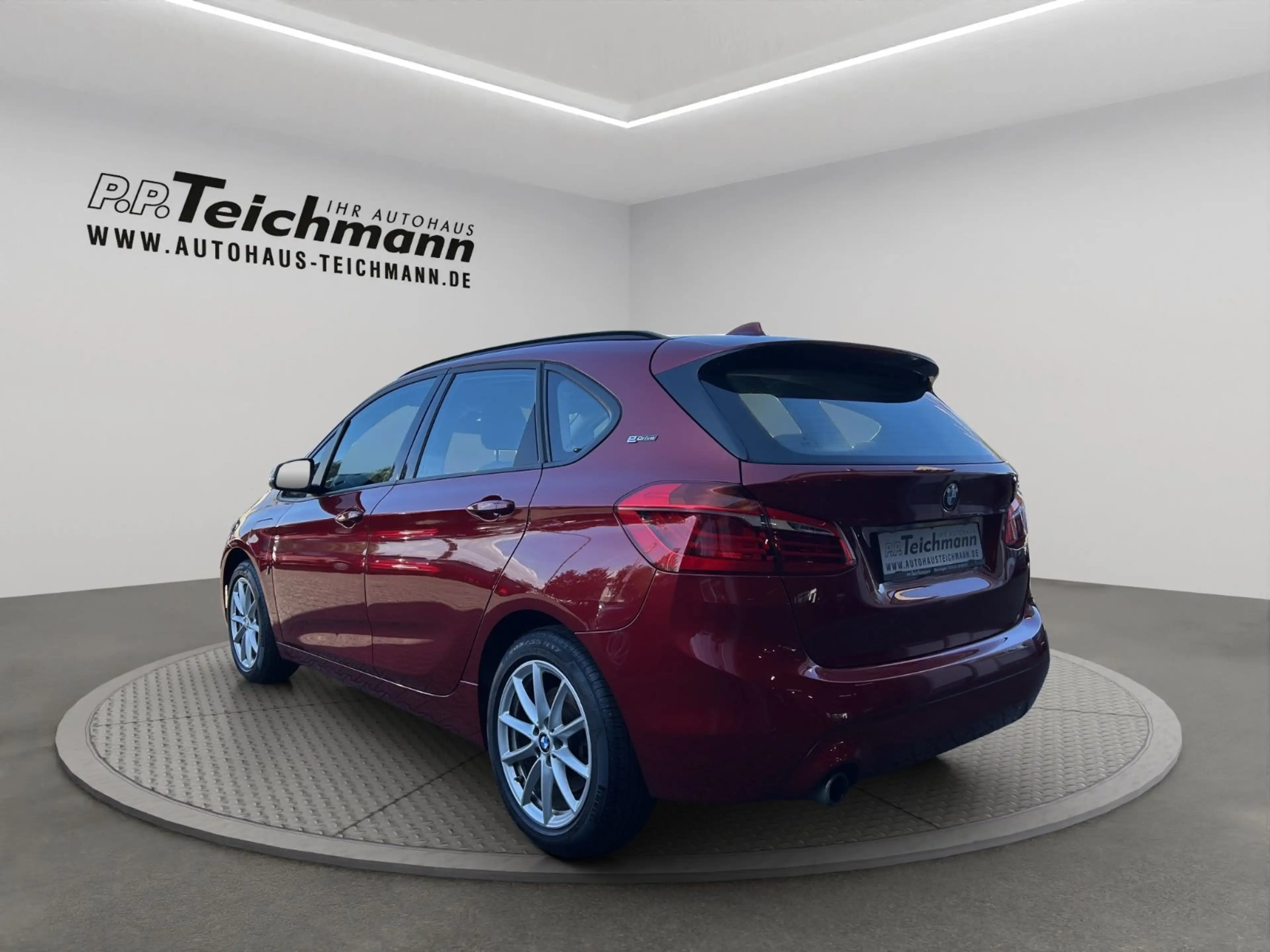 BMW 225 2 Active Tourer 225 xe — photo 7