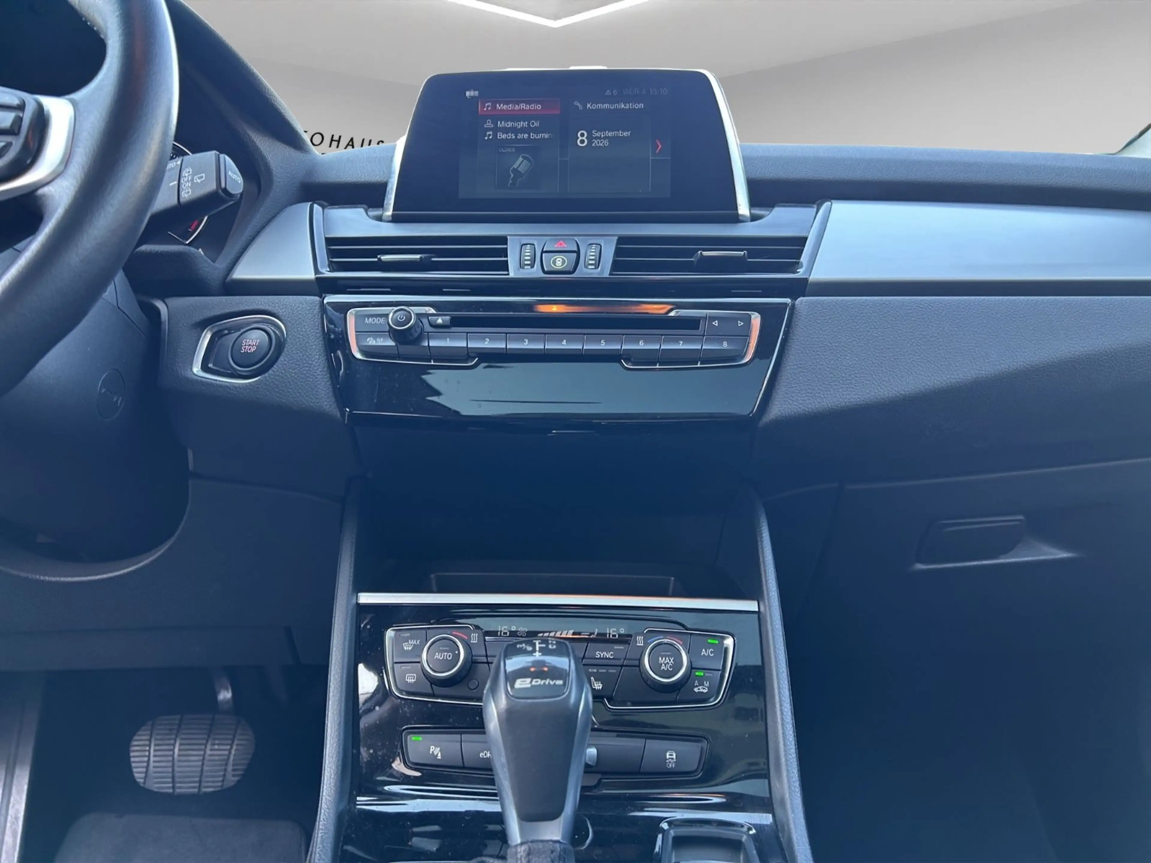 BMW 225 2 Active Tourer 225 xe — photo 13
