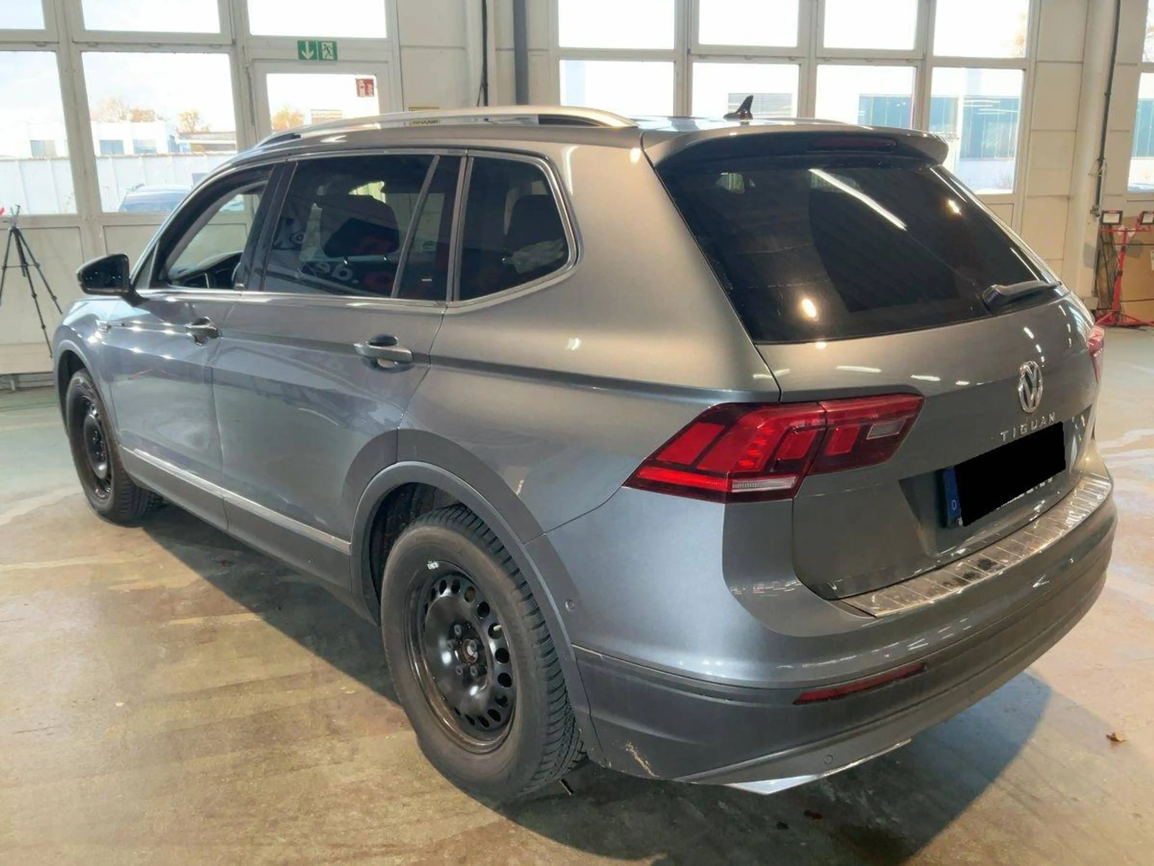 Volkswagen Tiguan Allspace IQ. DRIVE — photo 4