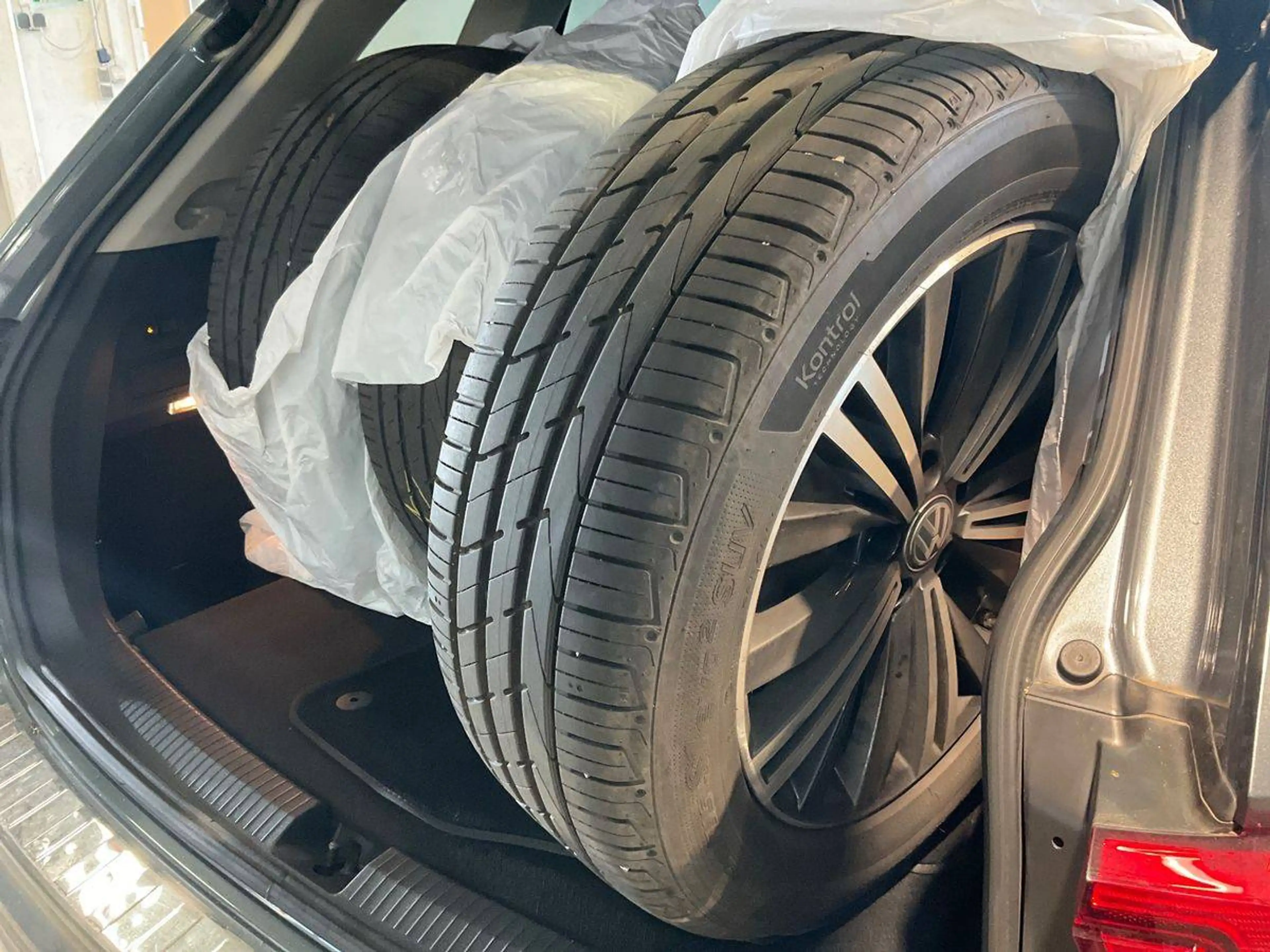 Volkswagen Tiguan Allspace IQ. DRIVE — photo 14