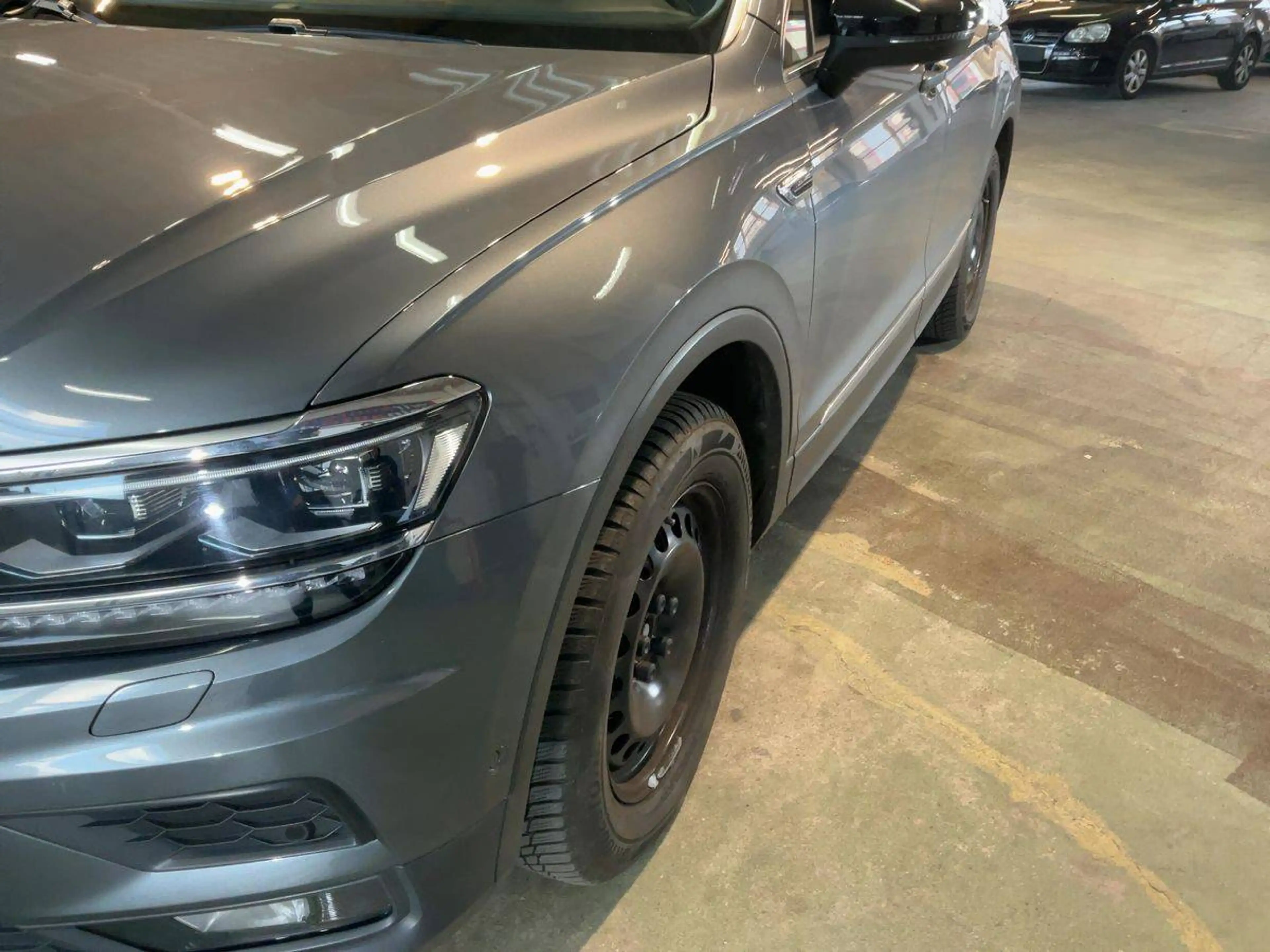 Volkswagen Tiguan Allspace IQ. DRIVE — photo 9