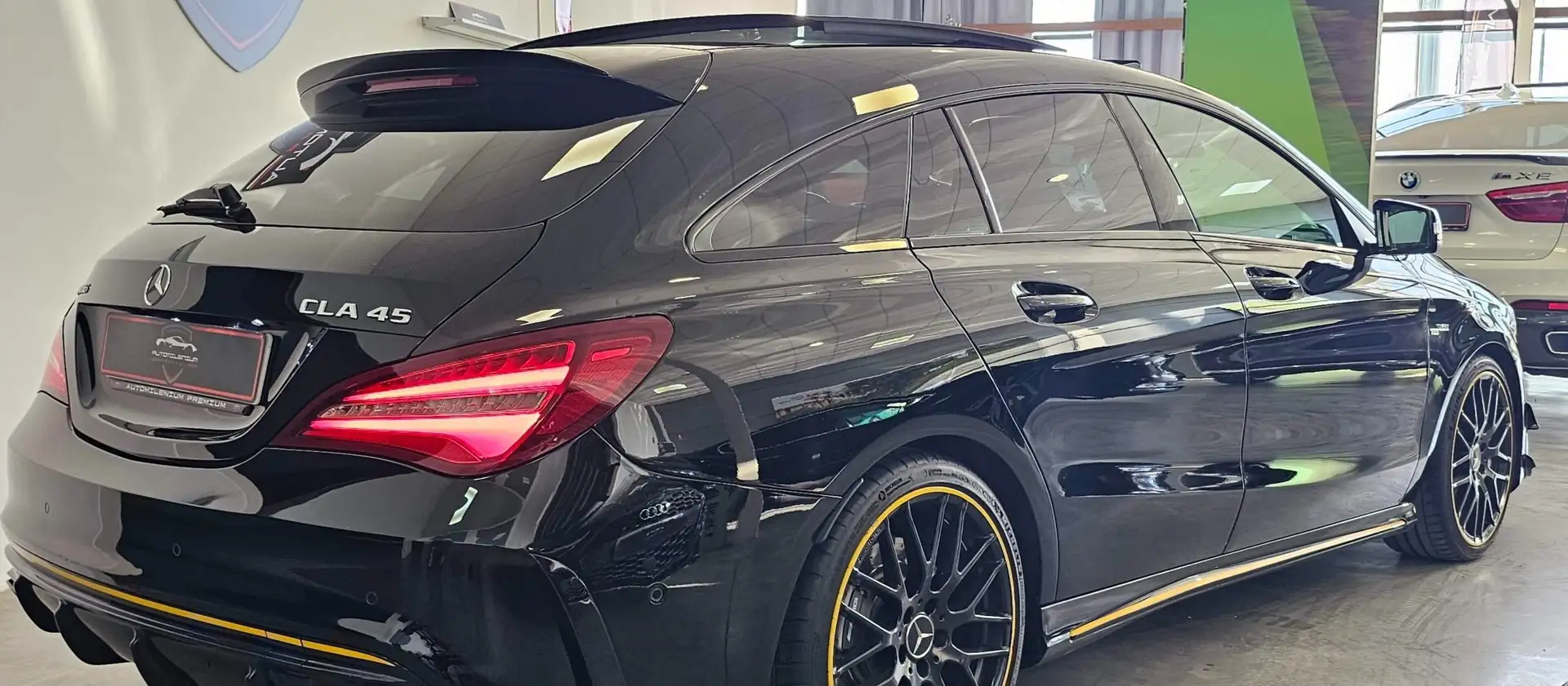 Mercedes-Benz CLA 45 AMG CLA Shooting Brake 45 AMG 4Matic 7G-DCT AMG Negru - 2