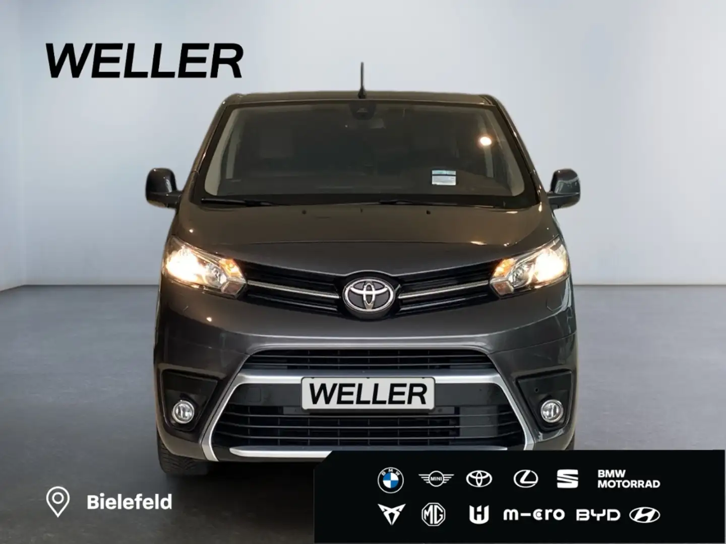 Toyota Proace 2,0-l-D-4D L2 Autm.Verso Shuttle C* SHZ* Grau - 2