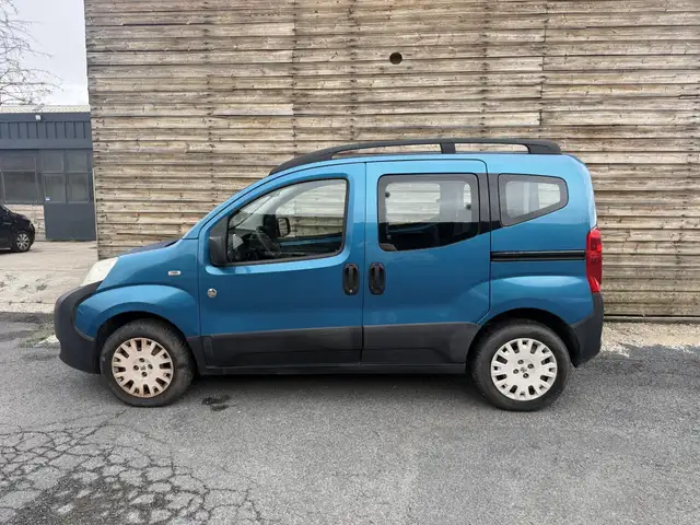 Peugeot Bipper view 2