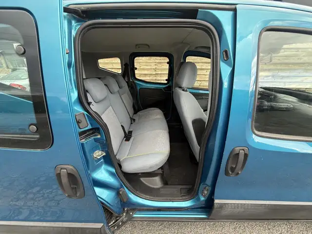 Peugeot Bipper view 11