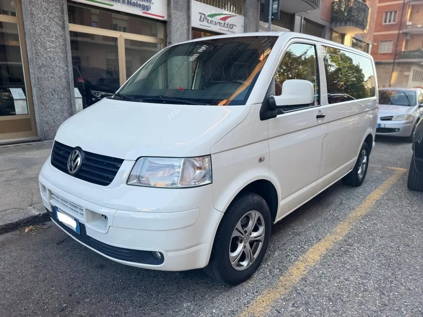 Volkswagen T5 Caravelle 2.5 TDI COMFORTLINE P.C. 9 POSTI/FUNZIONE TV Blanco - 2