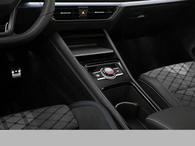 Volkswagen Tiguan view 15