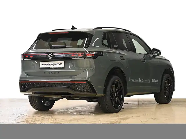 Volkswagen Tiguan view 2