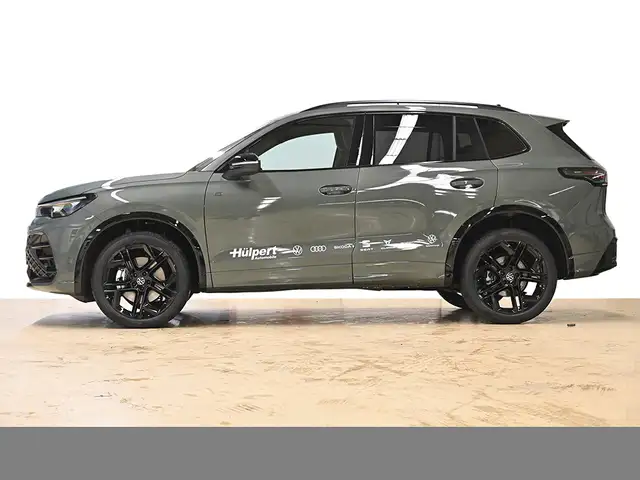 Volkswagen Tiguan view 3