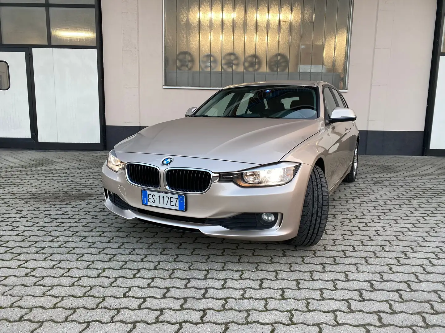 BMW 320 320d Touring xdrive Modern Бронзовий - 1